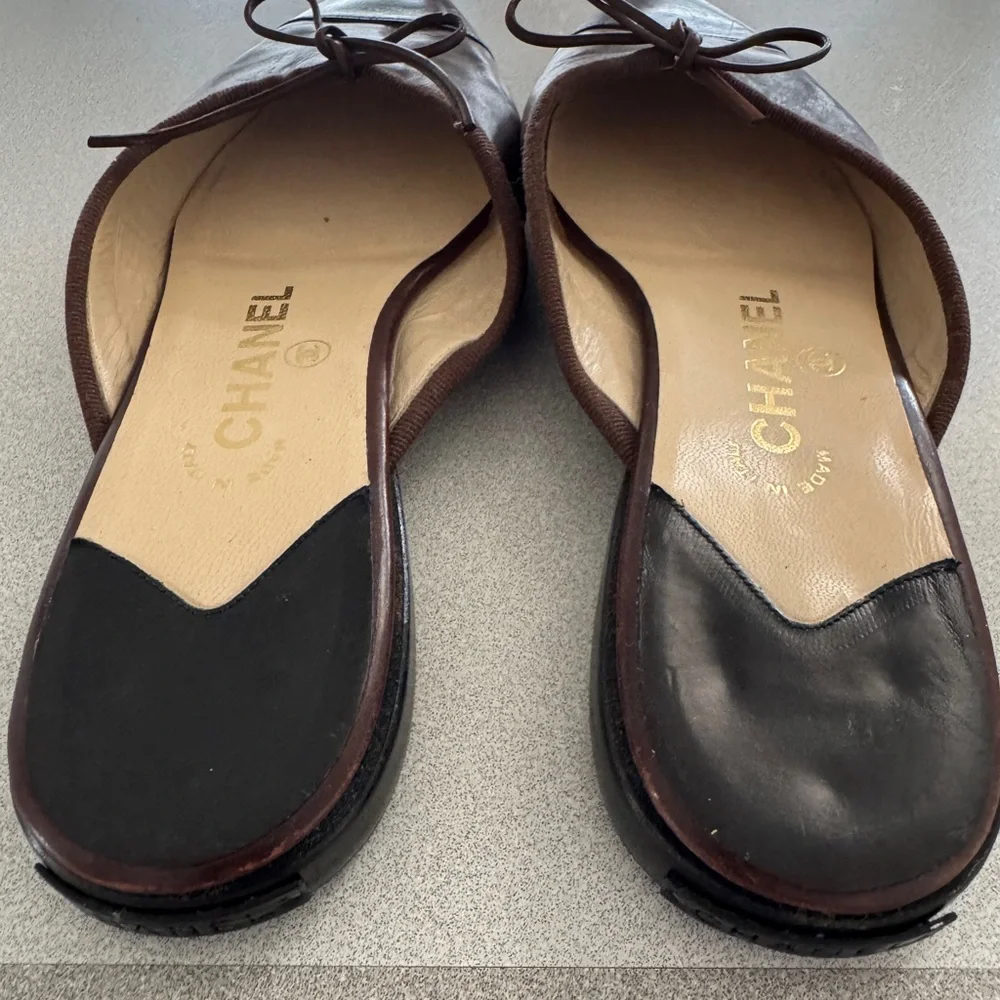 CHANEL Women's Two-Tone Brown and Black Ballerina Slides - Picture 3 of 8